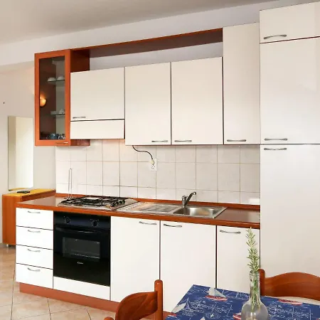 Appartement Buda-1 By Interhome